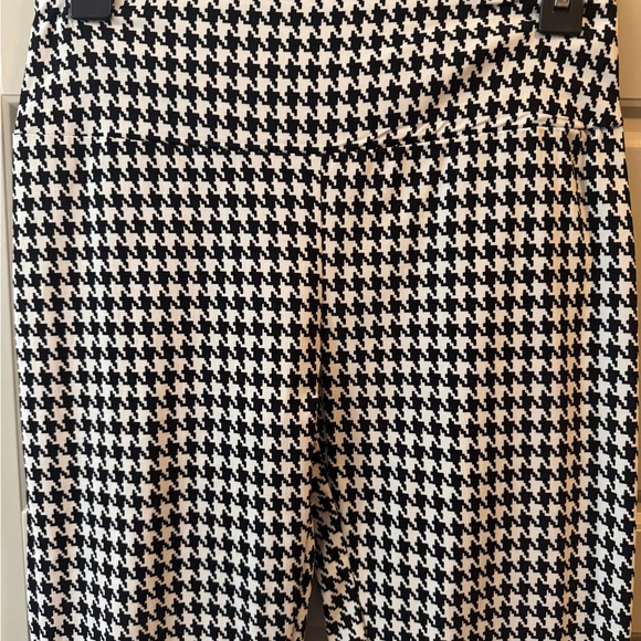 Women’s Houndstooth 2 Skirts (M) and 1 Pant (S) set - Hybrid & Co + Shein - Picture 6 of 11